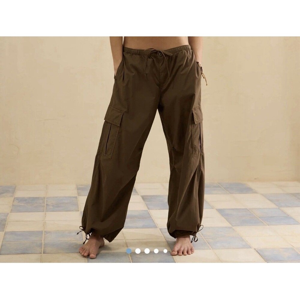 Offline By Aerie Low-Rise Baggy Cargo Parachute Pant - Brown - Large